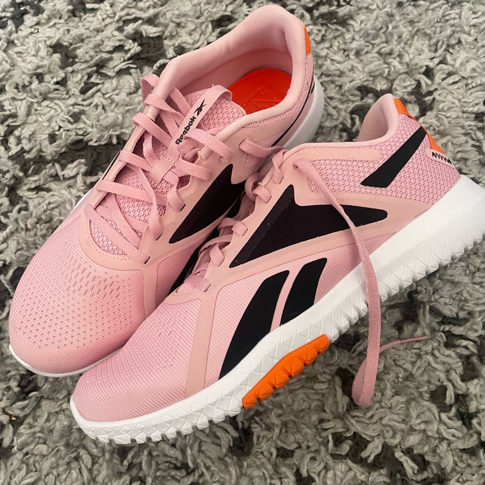 Reebok womens 10.5 pink workout shoes.